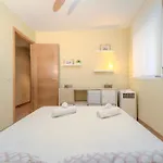 Amplio Piso De 100m2 Con 3 Hab, Wifi Rapido, Ac ガンディア