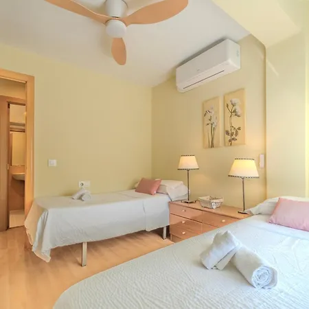 Amplio Piso De 100m2 Con 3 Hab, Wifi Rapido, Ac