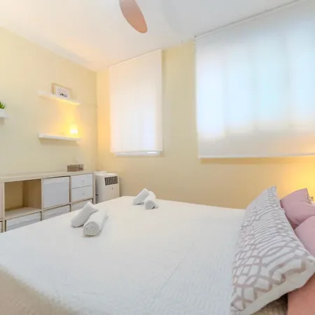 Amplio Piso De 100m2 Con 3 Hab, Wifi Rapido, Ac *